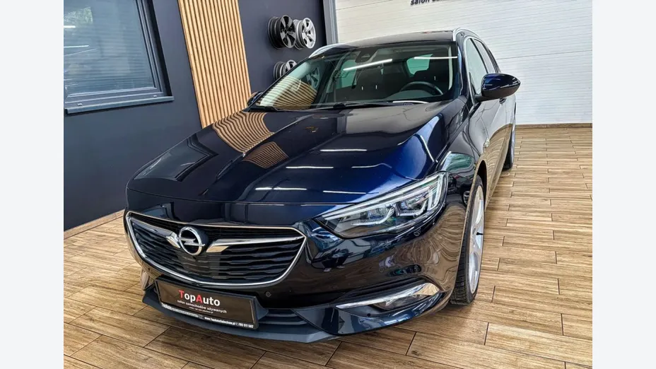 OPEL Insignia -