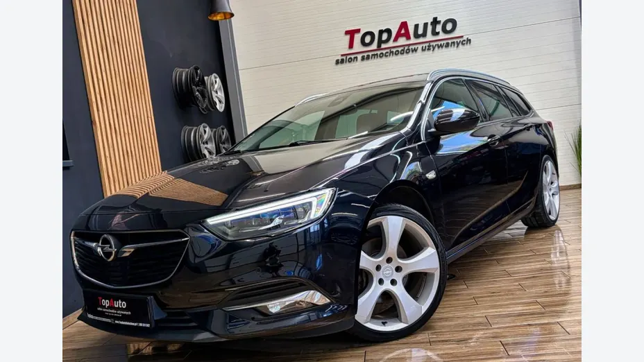 OPEL Insignia -