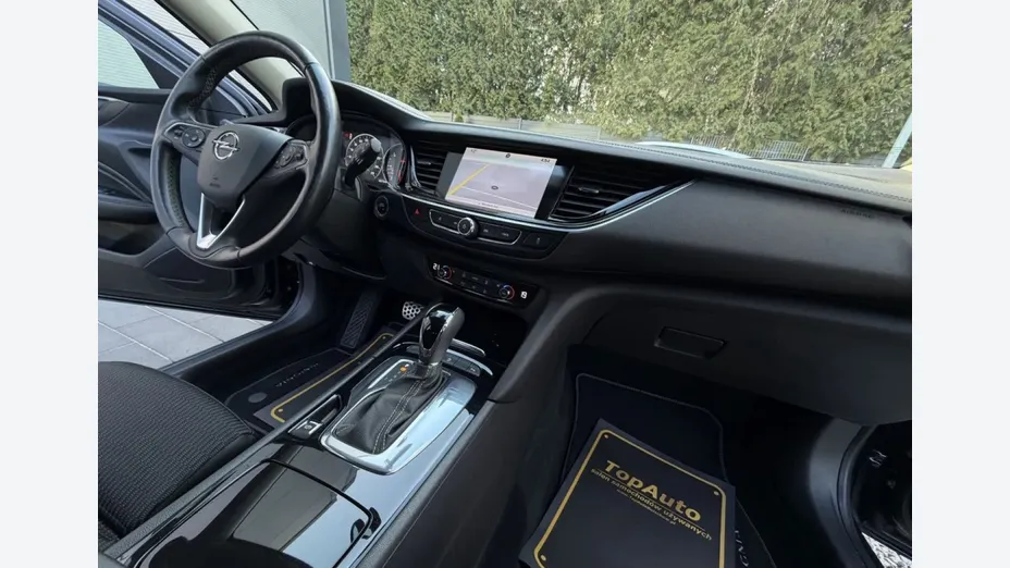 OPEL Insignia -