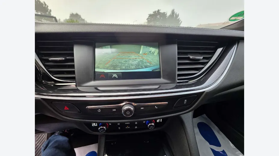 OPEL Insignia -