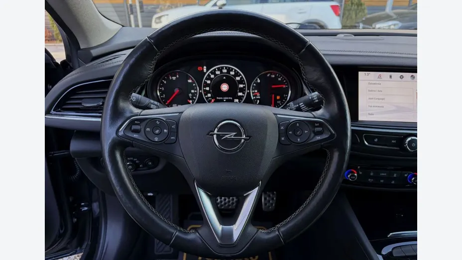 OPEL Insignia -