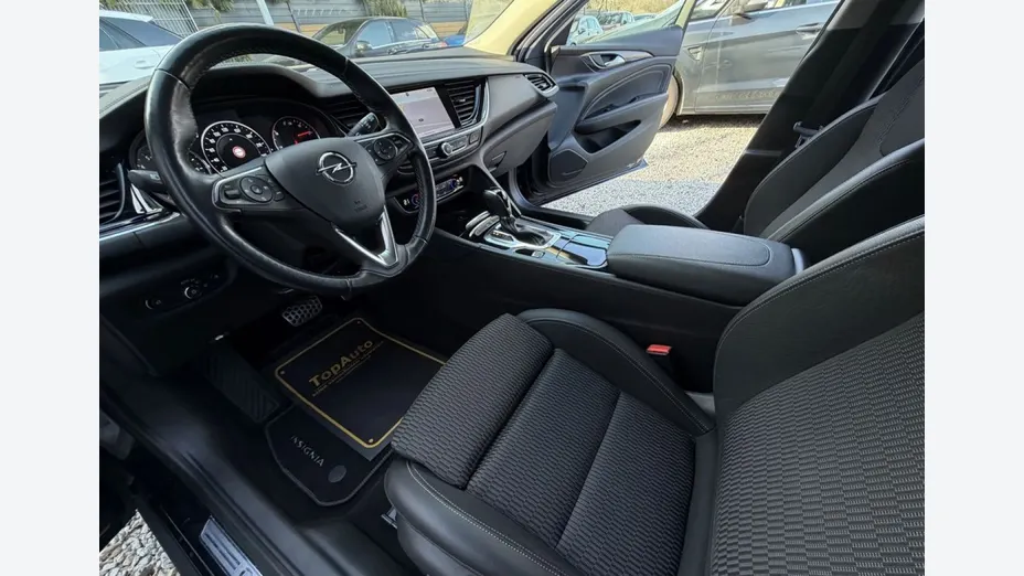 OPEL Insignia -