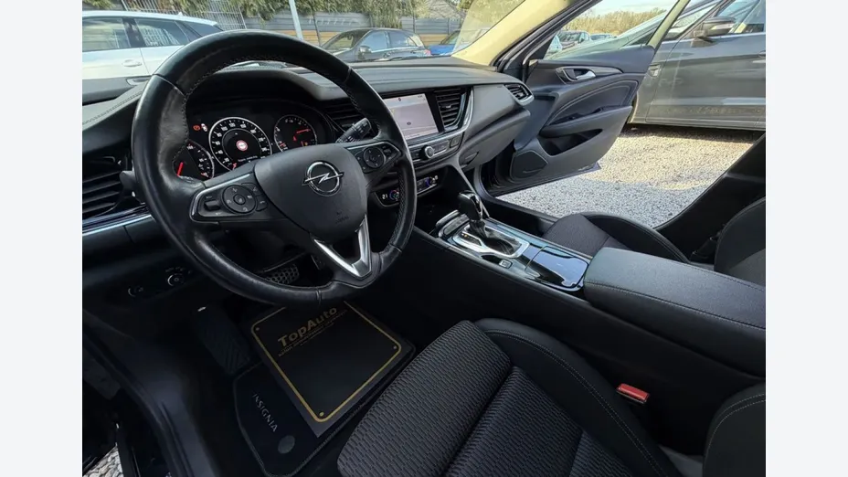 OPEL Insignia -