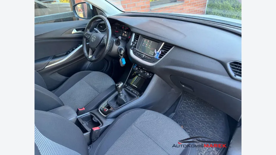 OPEL Grandland X -