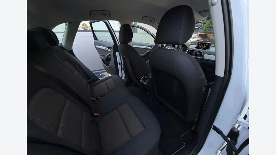 AUDI Q3 -