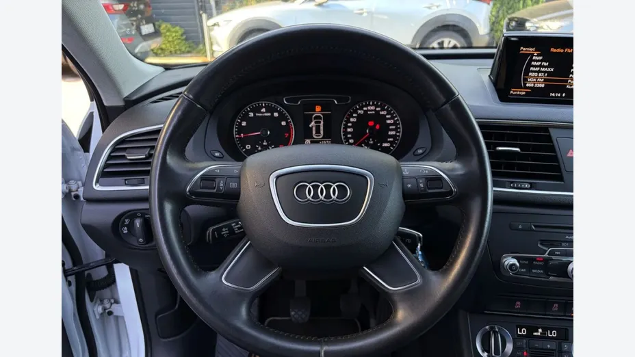 AUDI Q3 -