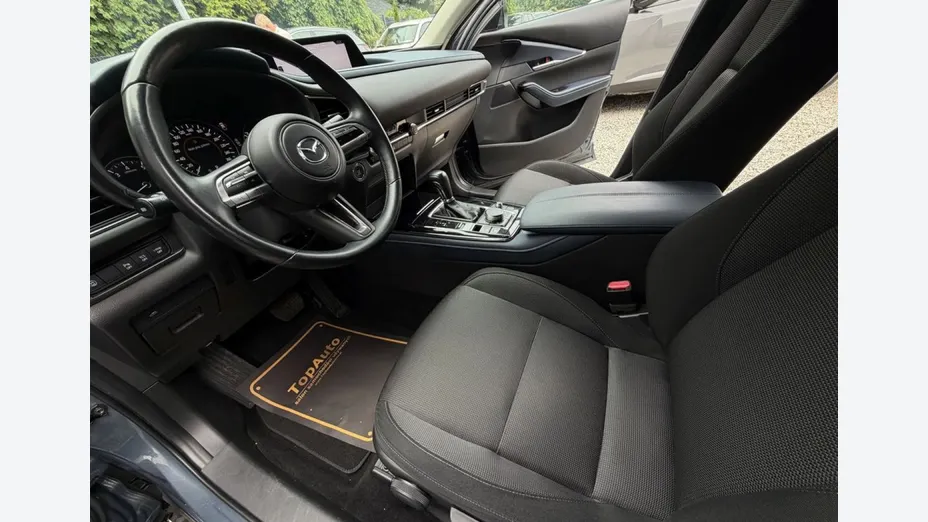MAZDA CX-30 -