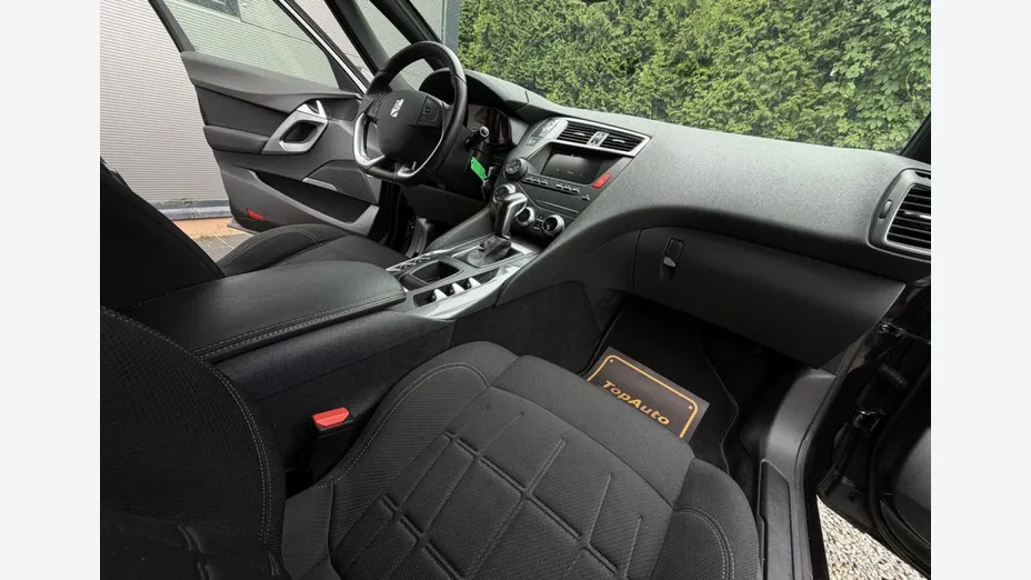 CITROEN DS5 -