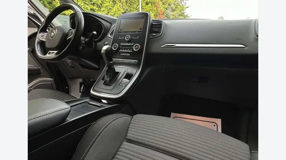 RENAULT Scenic -