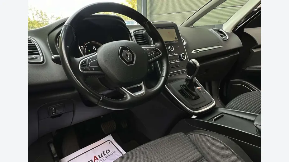 RENAULT Scenic -