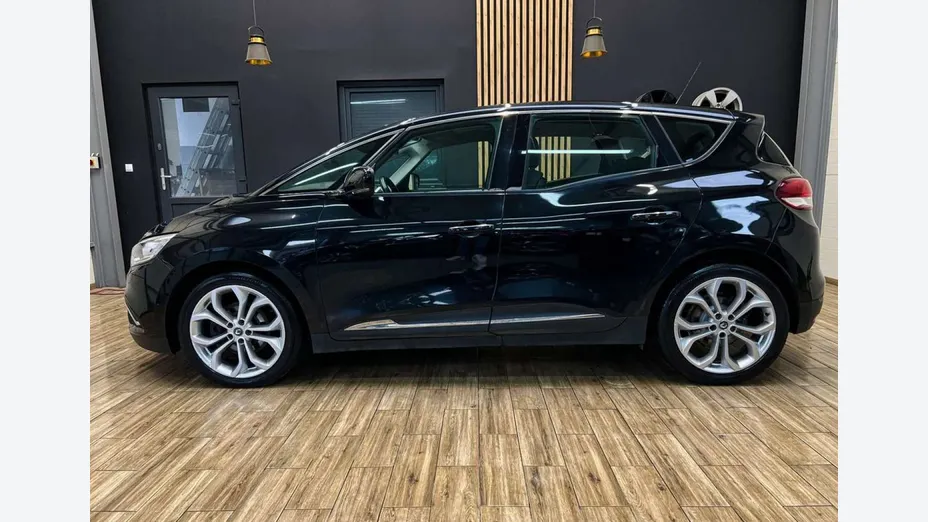 RENAULT Scenic -