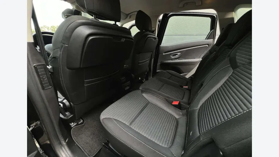 RENAULT Scenic -