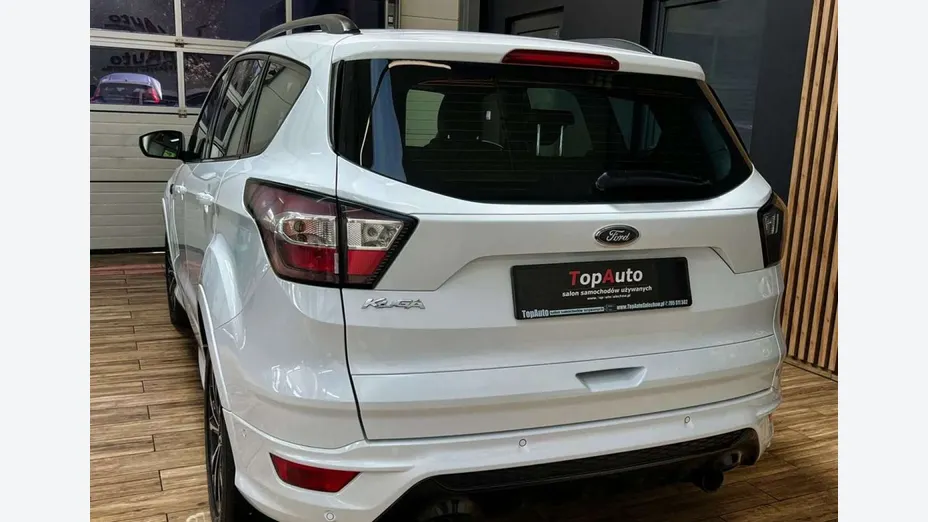 FORD Kuga -