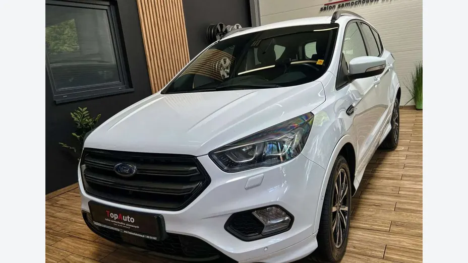 FORD Kuga -