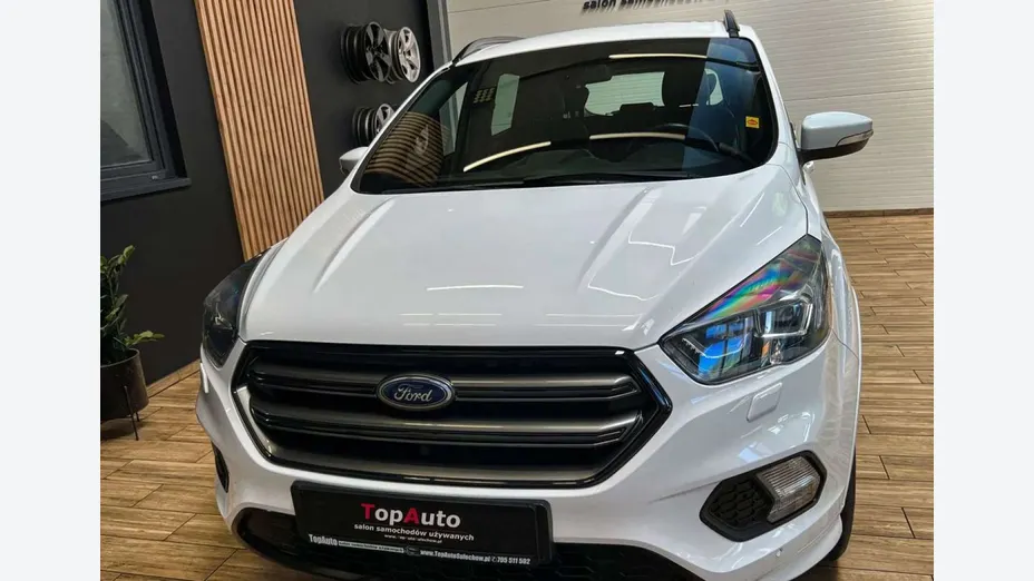 FORD Kuga -