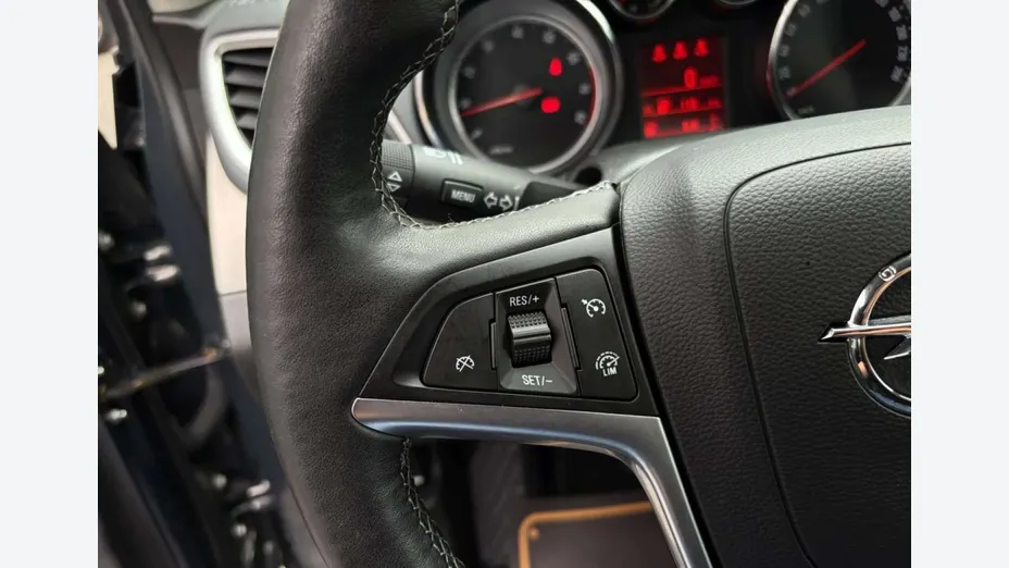 OPEL Mokka -