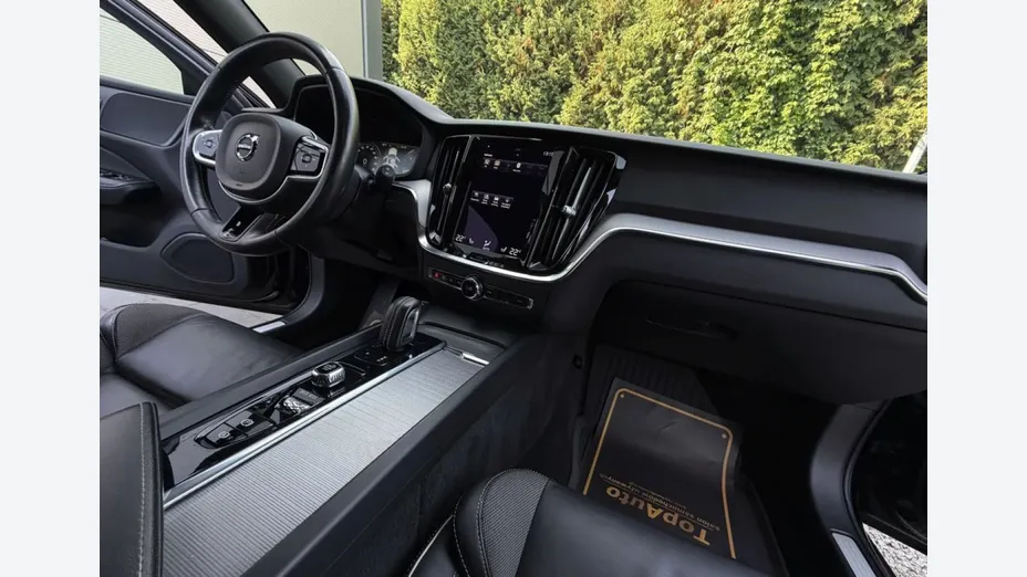 VOLVO V60 -