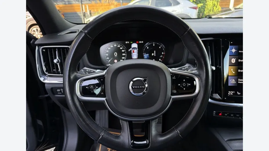 VOLVO V60 -
