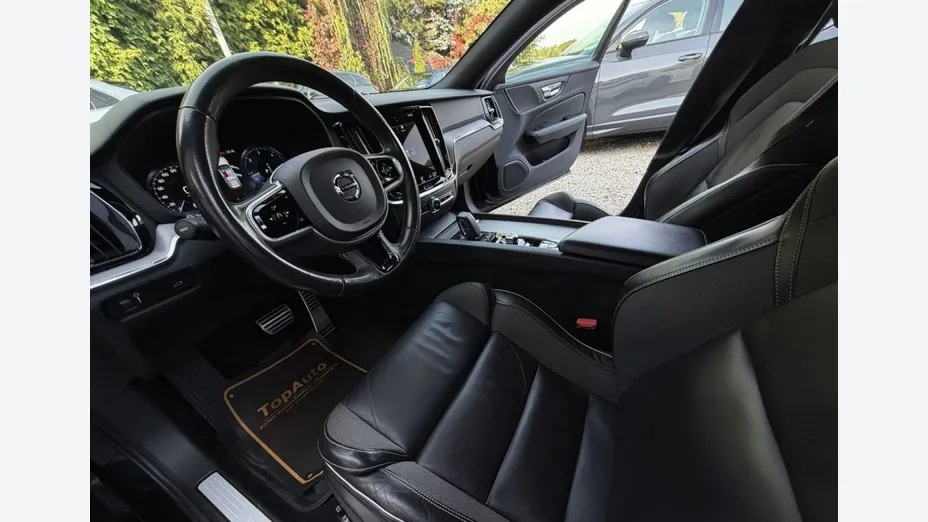 VOLVO V60 -