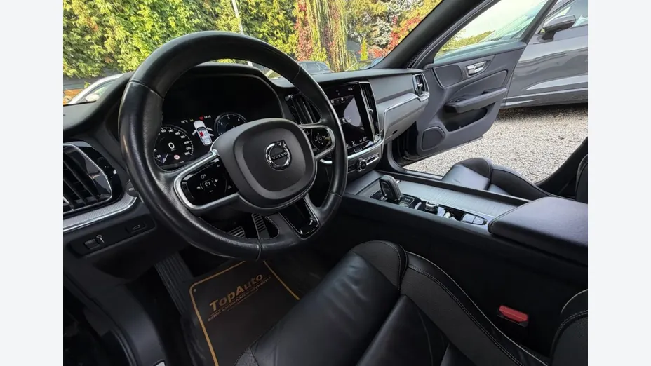 VOLVO V60 -