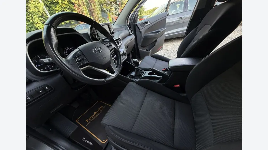 HYUNDAI Tucson -