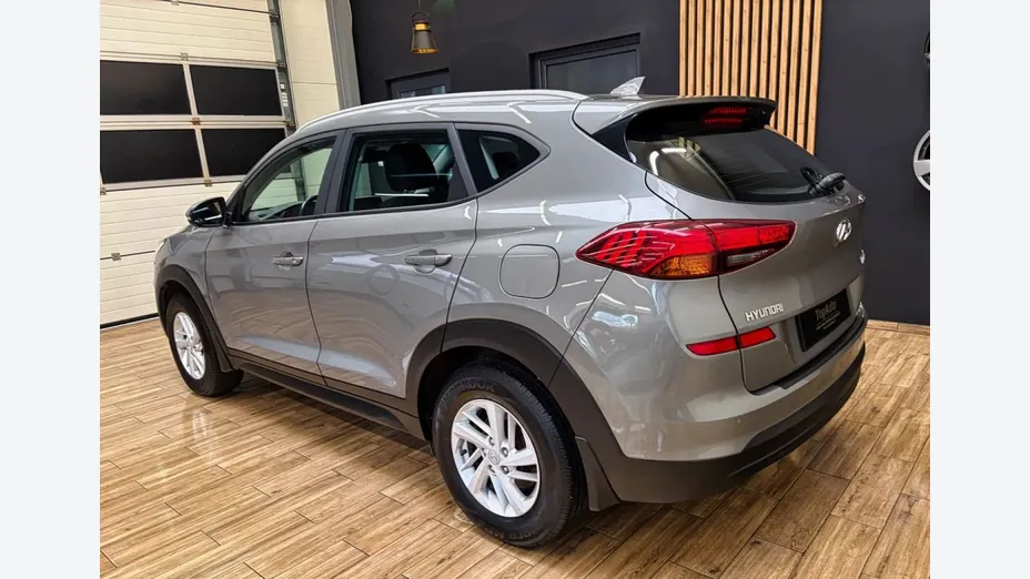 HYUNDAI Tucson -