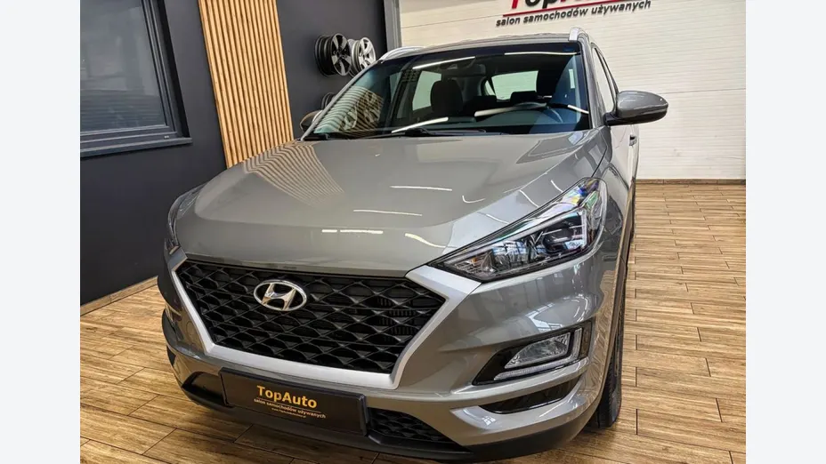 HYUNDAI Tucson -