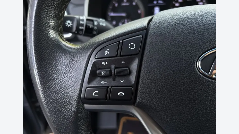 HYUNDAI Tucson -