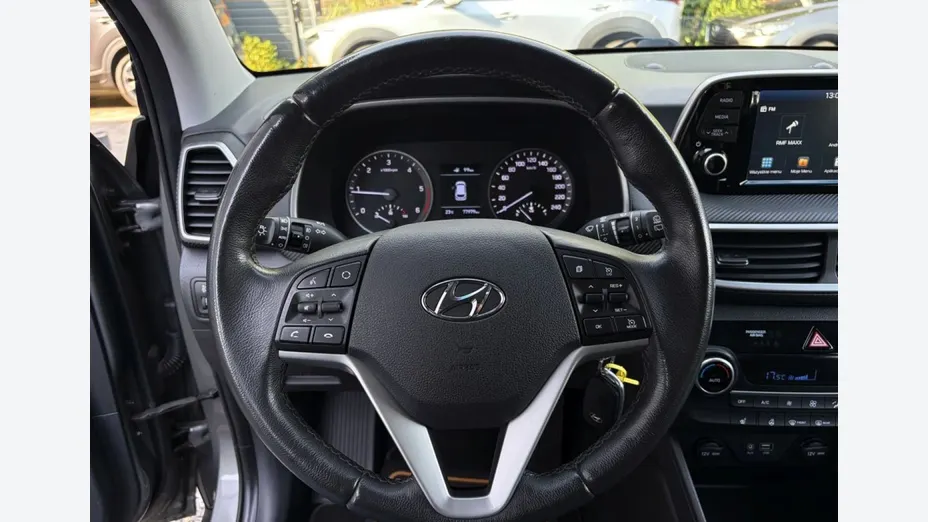 HYUNDAI Tucson -