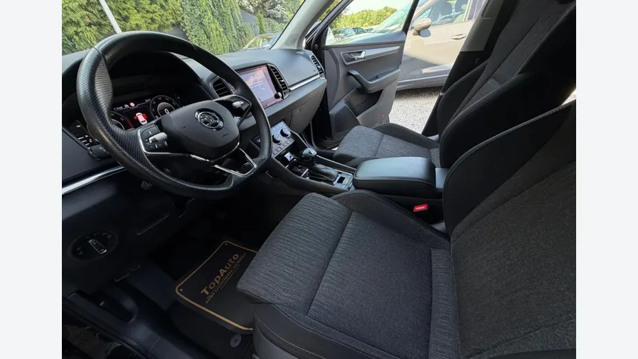 SKODA Karoq -