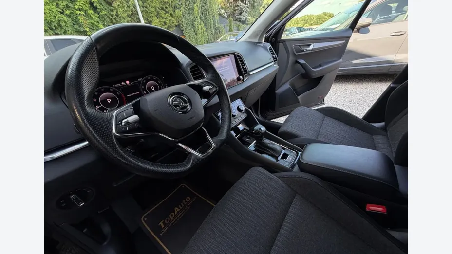 SKODA Karoq -