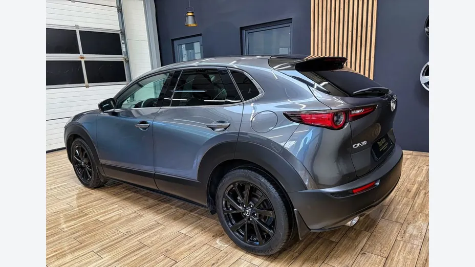 MAZDA CX-30 -