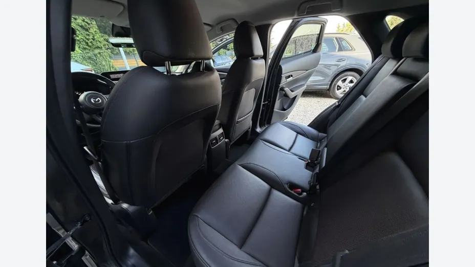 MAZDA CX-30 -
