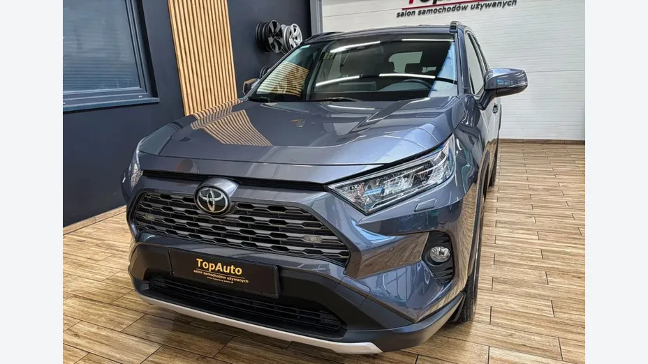 TOYOTA RAV4 -