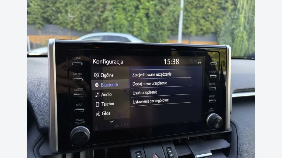 TOYOTA RAV4 -
