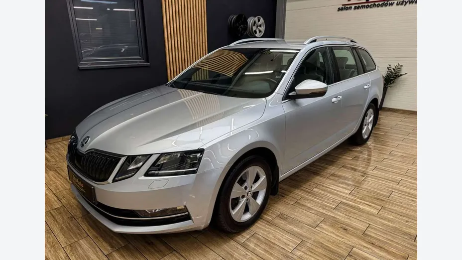 SKODA Octavia -