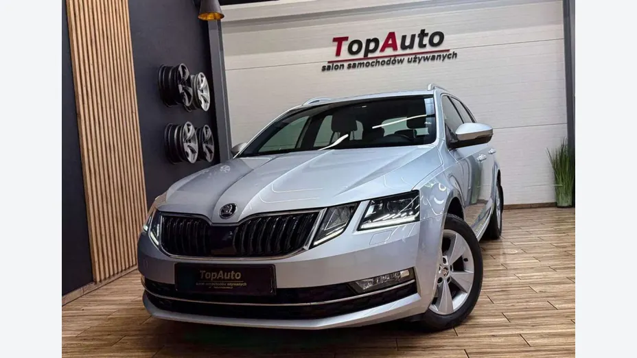 SKODA Octavia -