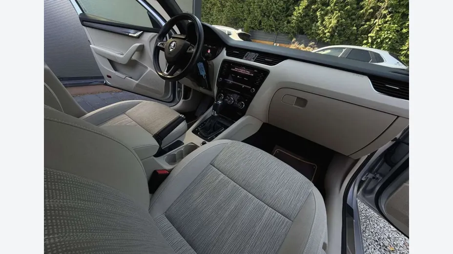 SKODA Octavia -