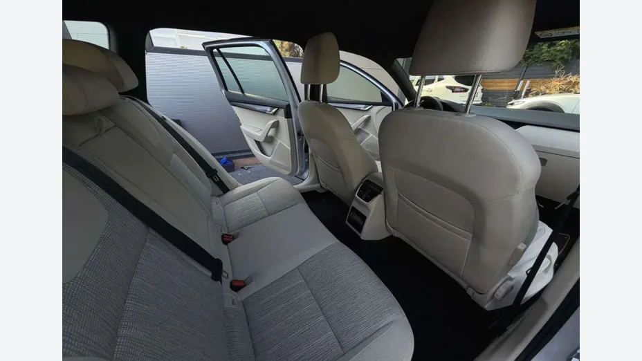 SKODA Octavia -