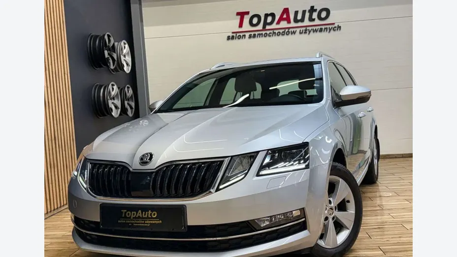 SKODA Octavia -