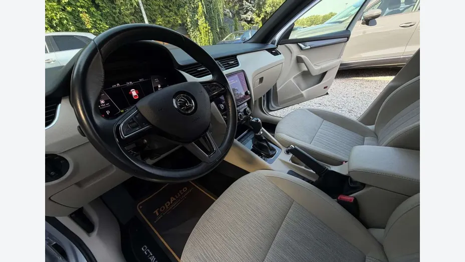 SKODA Octavia -