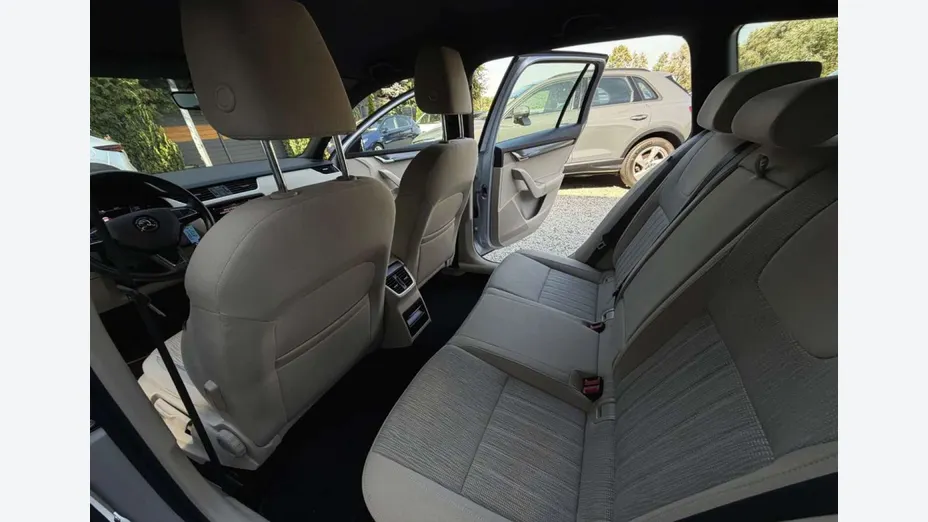 SKODA Octavia -