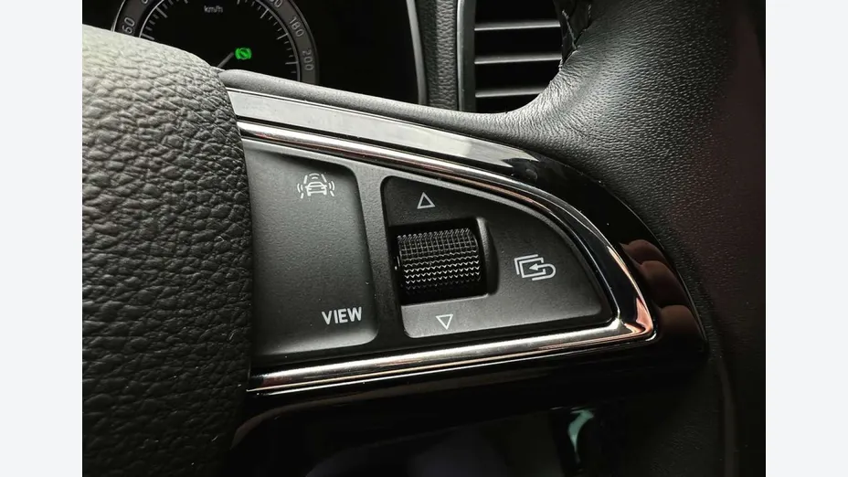 SKODA Karoq -