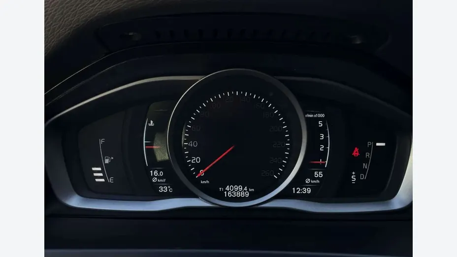 VOLVO V60 -