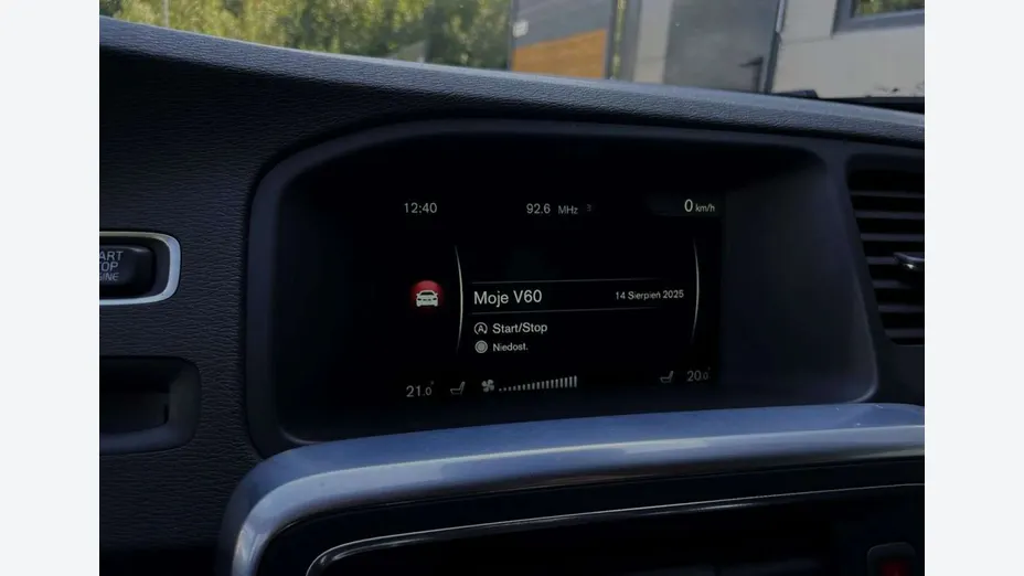 VOLVO V60 -