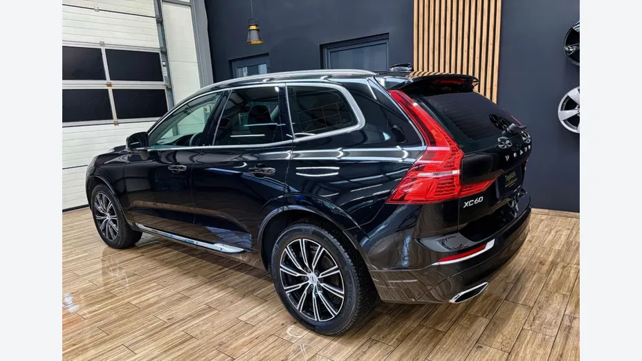VOLVO XC60 -
