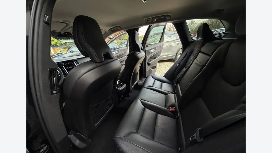 VOLVO XC60 -