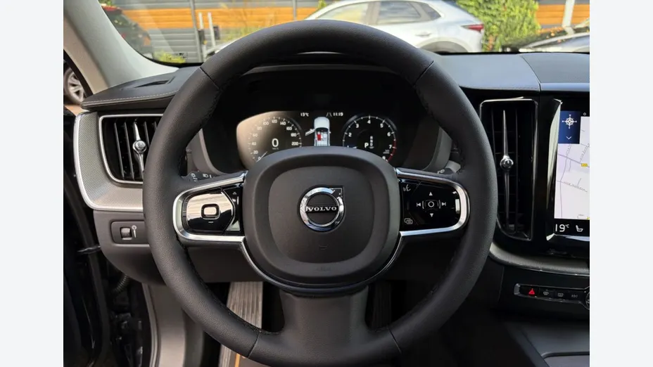 VOLVO XC60 -