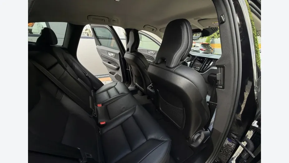 VOLVO XC60 -