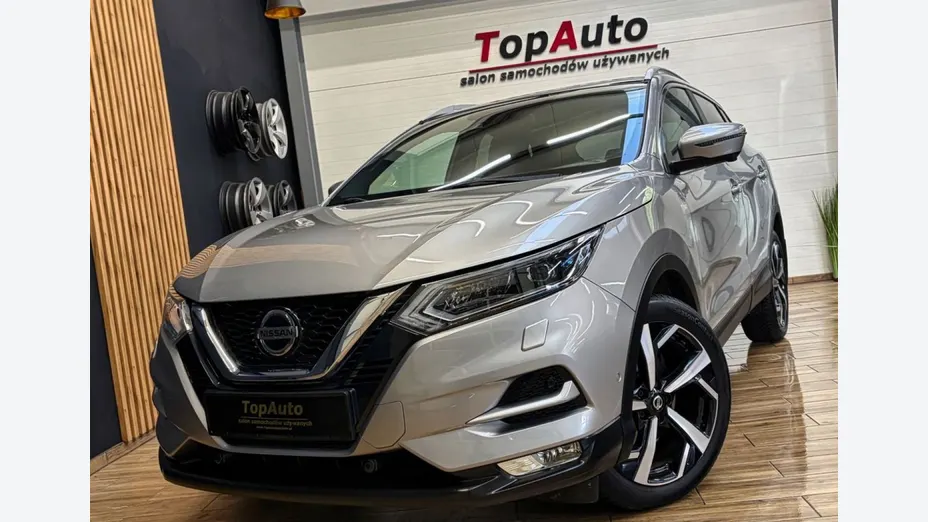 NISSAN Qashqai -